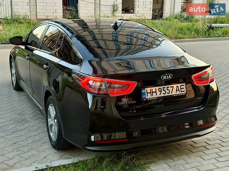 Седан Kia Optima 2015 в Одессе