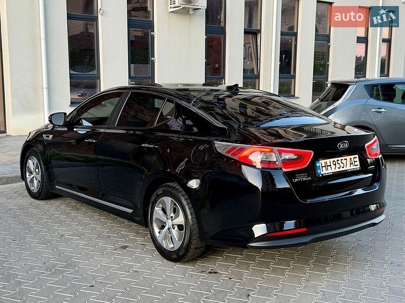 Седан Kia Optima 2015 в Одессе
