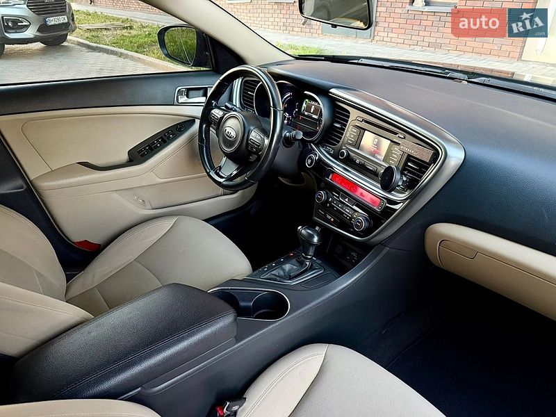 Седан Kia Optima 2015 в Одессе