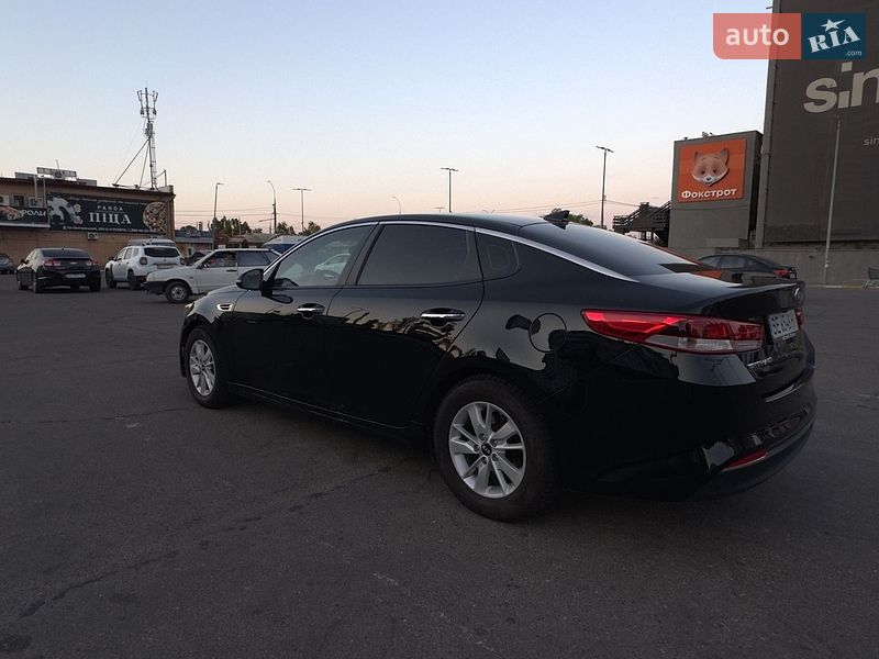 Седан Kia Optima 2016 в Николаеве