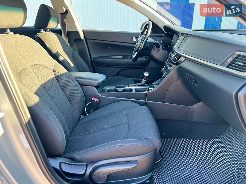 Седан Kia Optima 2017 в Одессе
