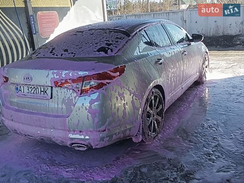 Седан Kia Optima 2012 в Киеве