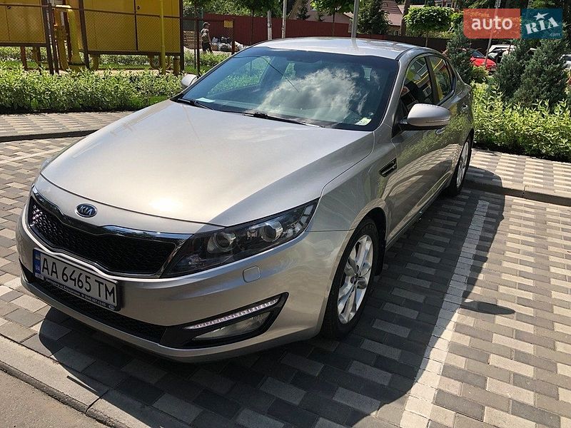 Седан Kia Optima 2012 в Киеве