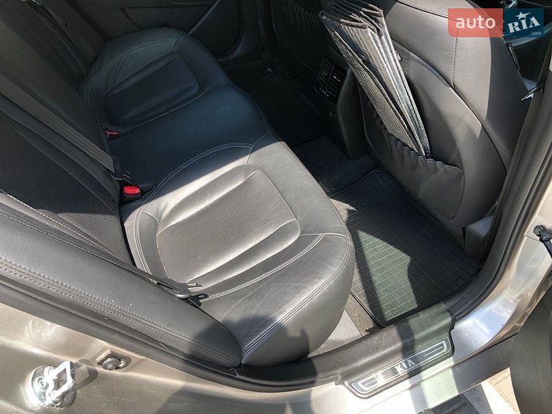 Седан Kia Optima 2012 в Киеве