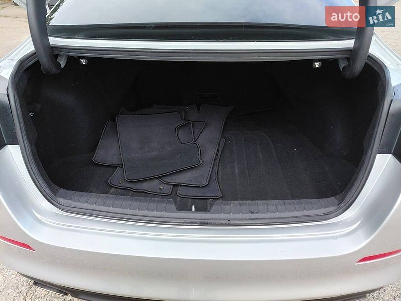 Седан Kia Optima 2015 в Харькове