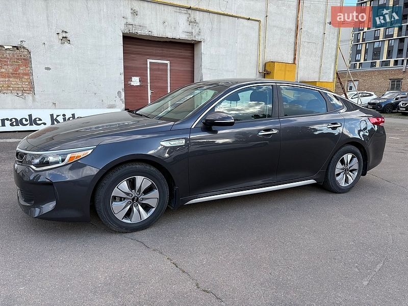 Седан Kia Optima 2016 в Киеве