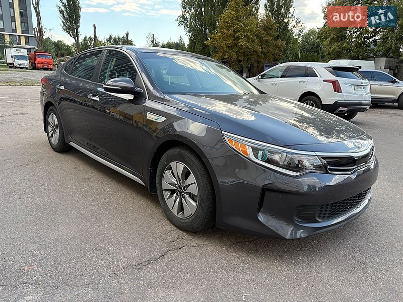 Седан Kia Optima 2016 в Киеве
