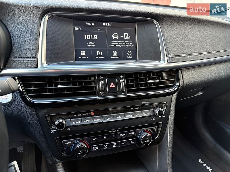 Седан Kia Optima 2016 в Киеве
