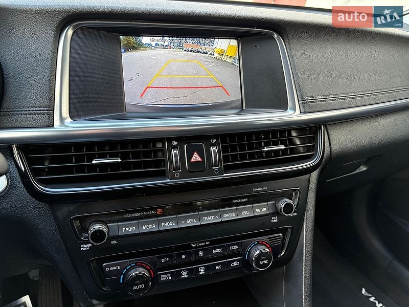 Седан Kia Optima 2016 в Киеве