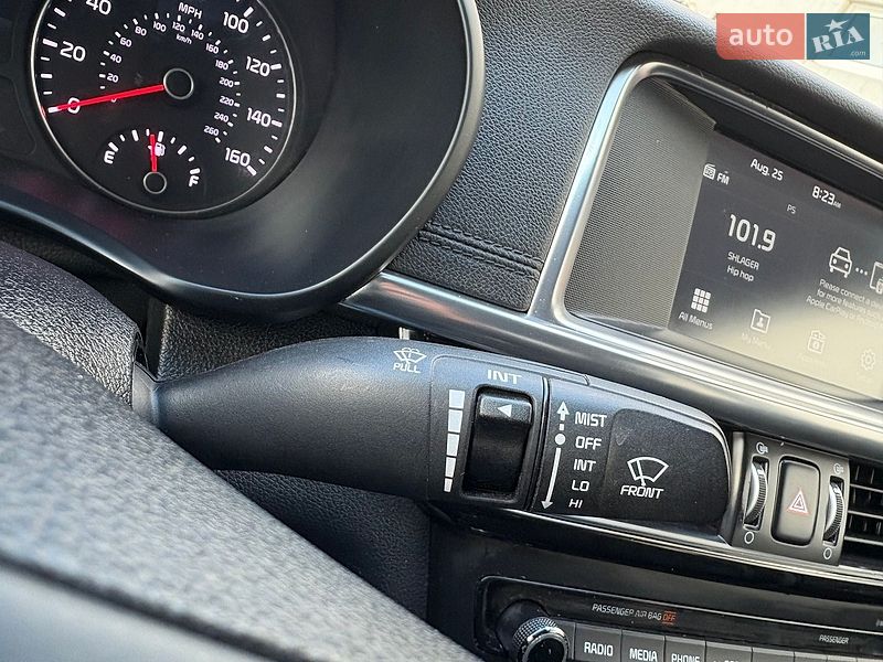 Седан Kia Optima 2016 в Киеве