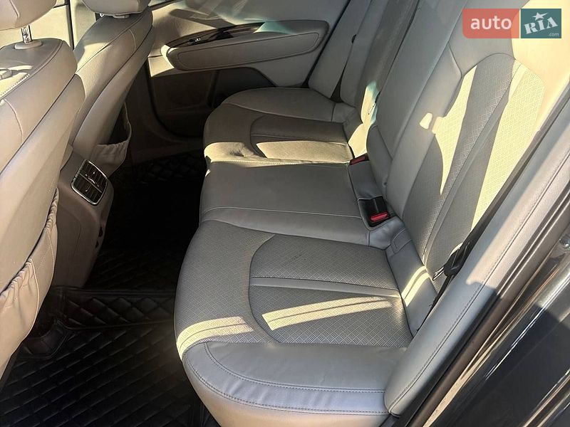 Седан Kia Optima 2015 в Одессе