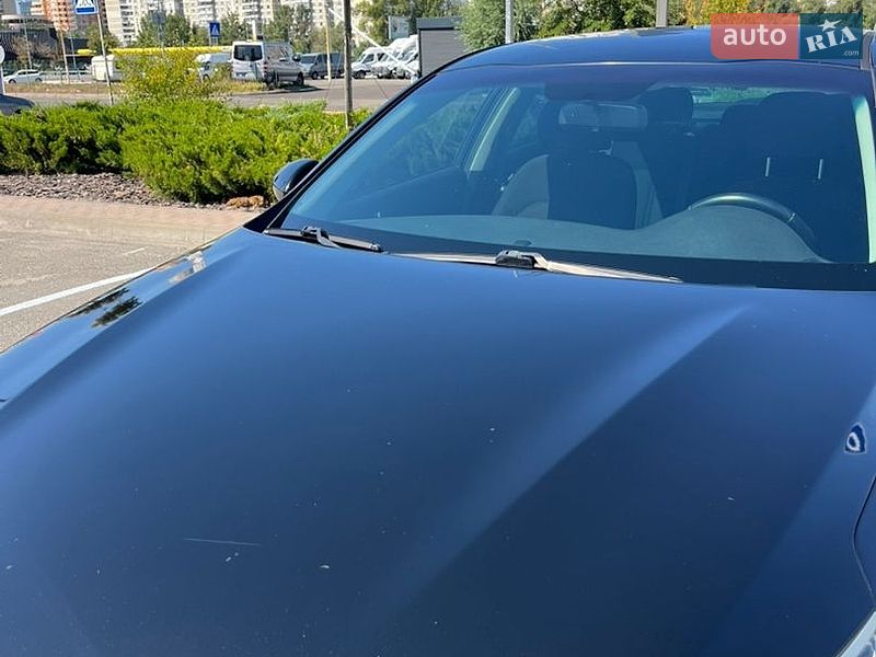 Седан Kia Optima 2016 в Киеве