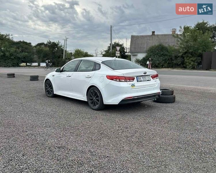 Седан Kia Optima 2017 в Рівному
