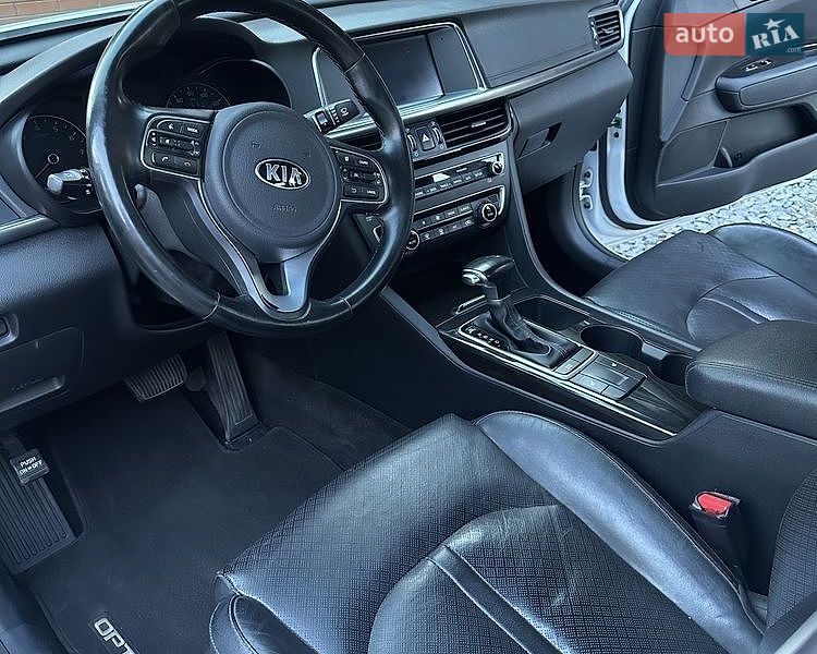 Седан Kia Optima 2017 в Рівному