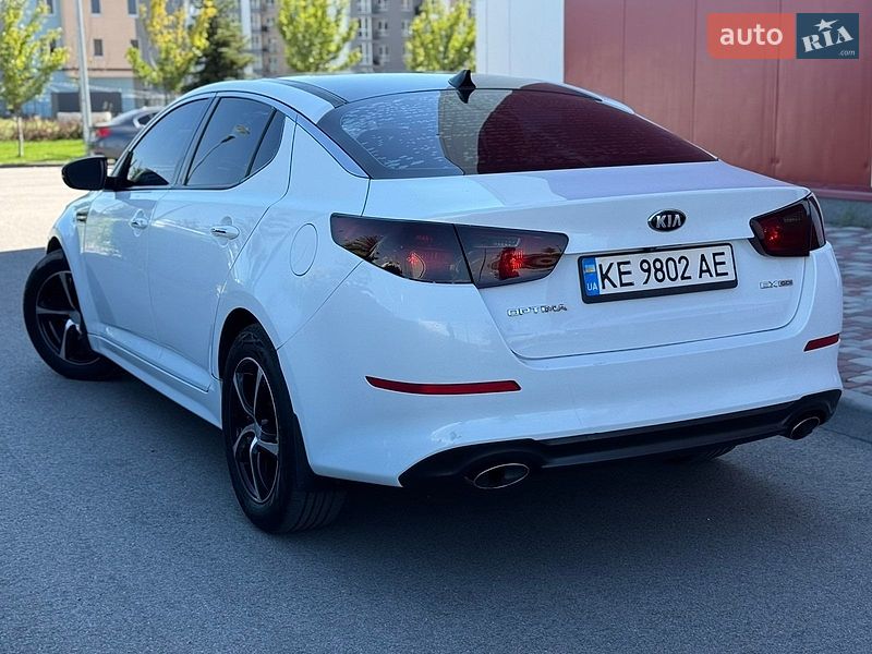 Седан Kia Optima 2015 в Дніпрі