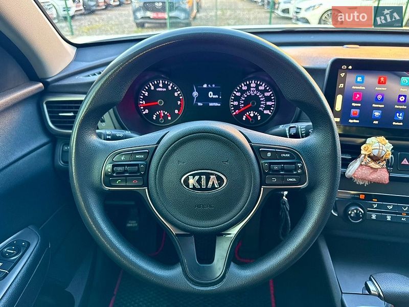 Седан Kia Optima 2017 в Києві