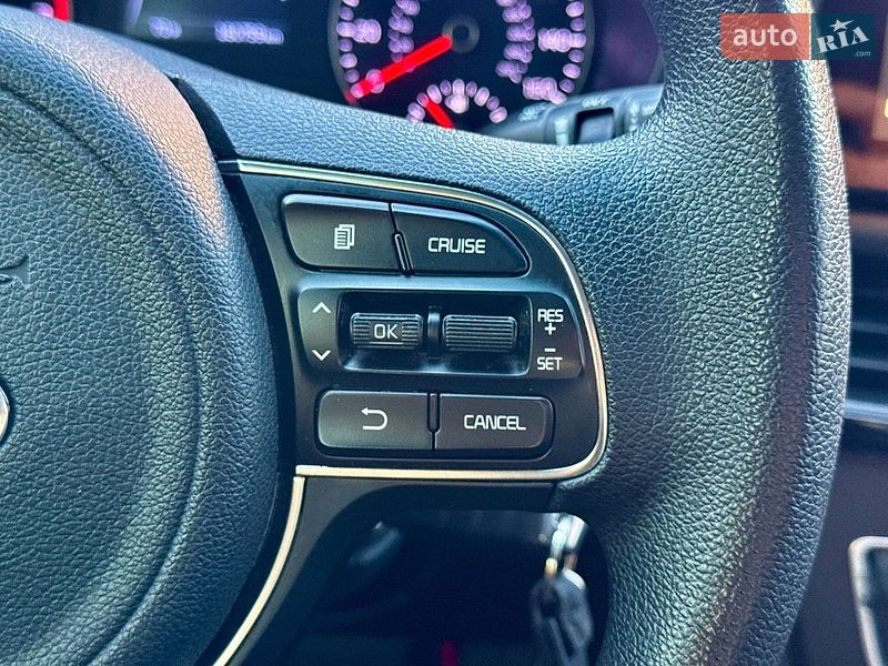Седан Kia Optima 2017 в Києві
