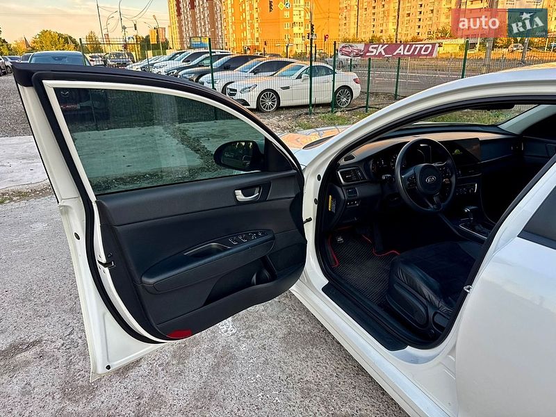 Седан Kia Optima 2017 в Києві