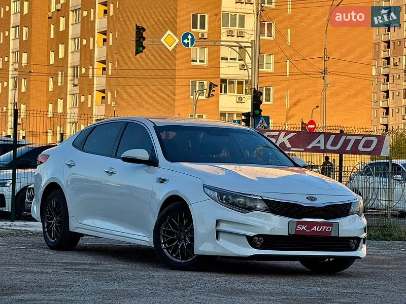 Седан Kia Optima 2017 в Києві
