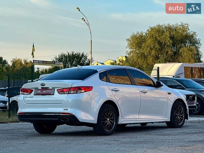 Седан Kia Optima 2017 в Києві