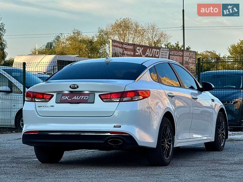 Седан Kia Optima 2017 в Києві