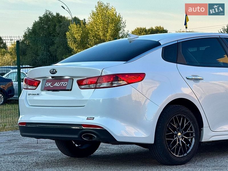 Седан Kia Optima 2017 в Києві