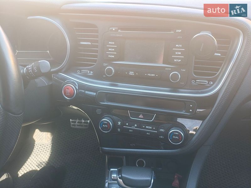 Седан Kia Optima 2014 в Киеве