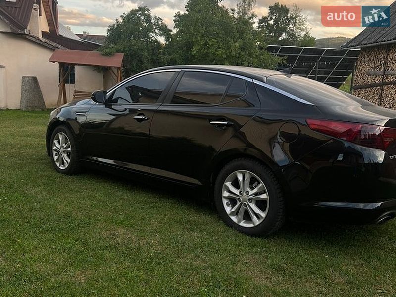 Седан Kia Optima 2012 в Ивано-Франковске