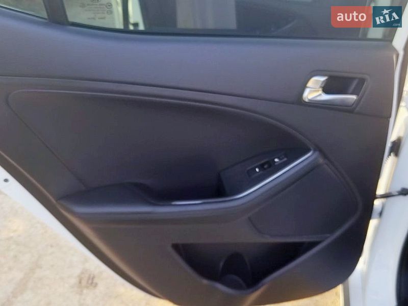 Седан Kia Optima 2014 в Одесі