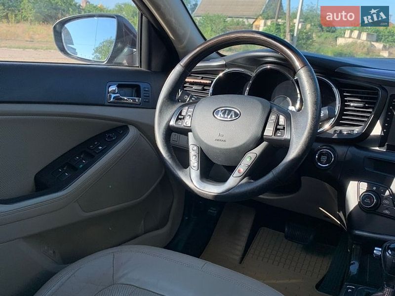 Седан Kia Optima 2011 в Одесі