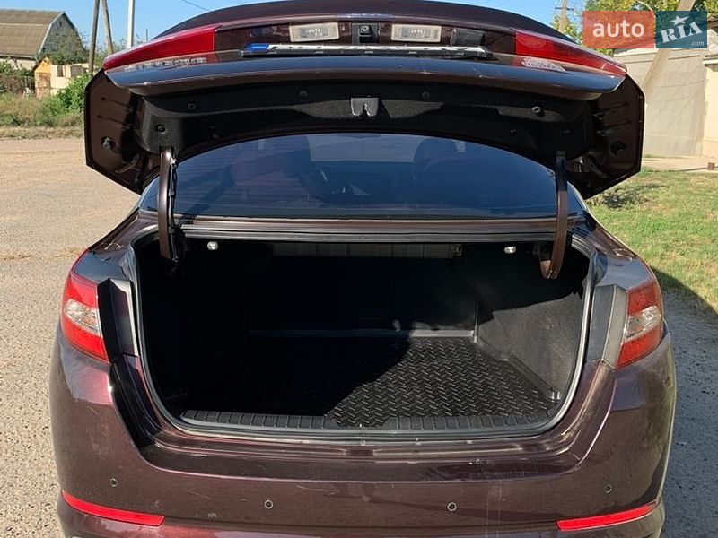 Седан Kia Optima 2011 в Одесі