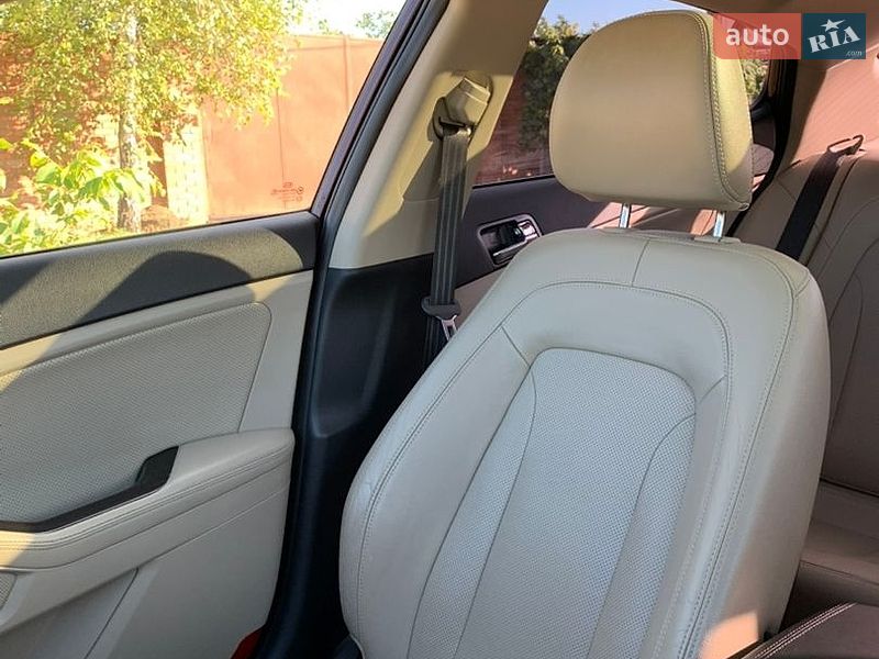 Седан Kia Optima 2011 в Одесі