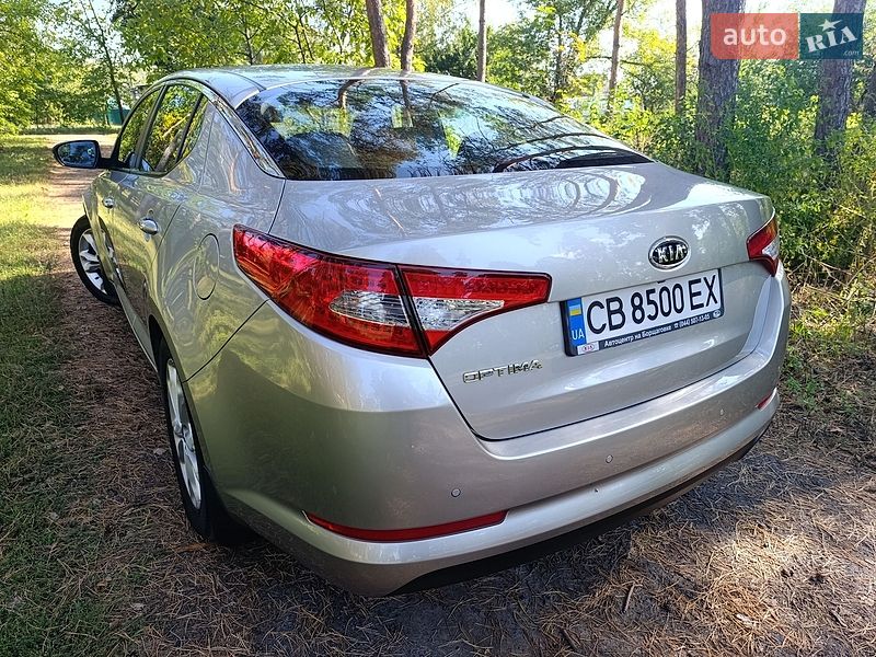 Седан Kia Optima 2012 в Лубнах