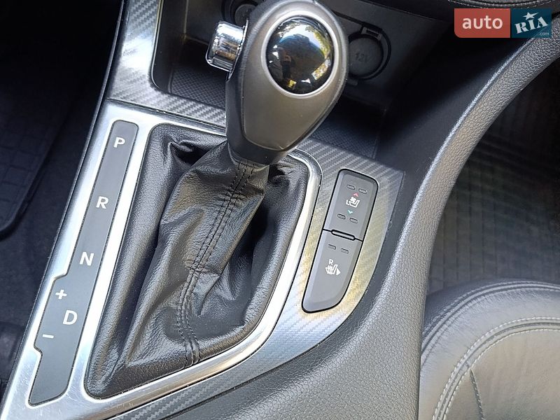 Седан Kia Optima 2012 в Лубнах