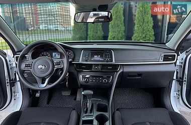 Седан Kia Optima 2016 в Киеве