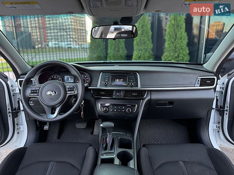 Седан Kia Optima 2016 в Киеве