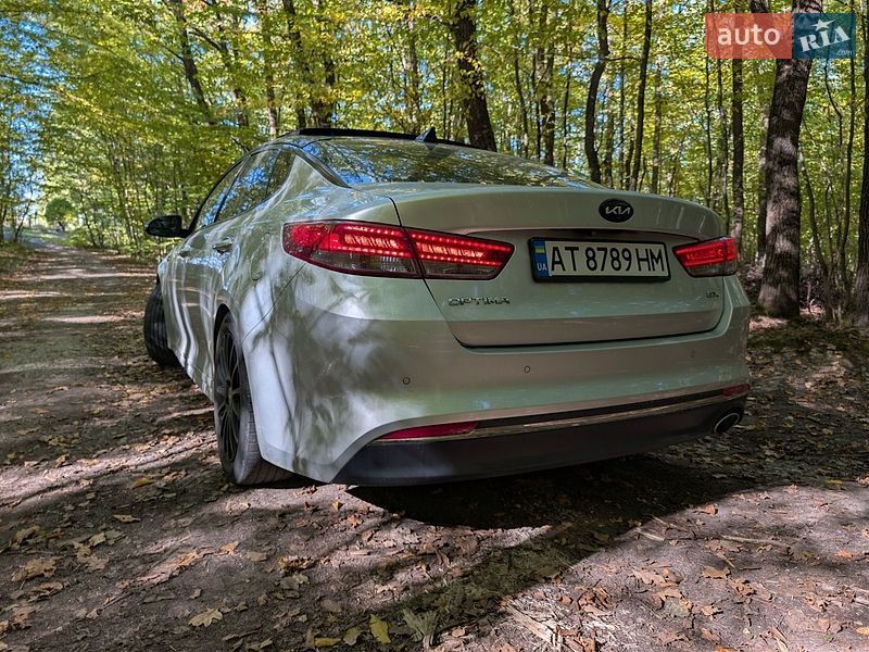 Седан Kia Optima 2016 в Івано-Франківську