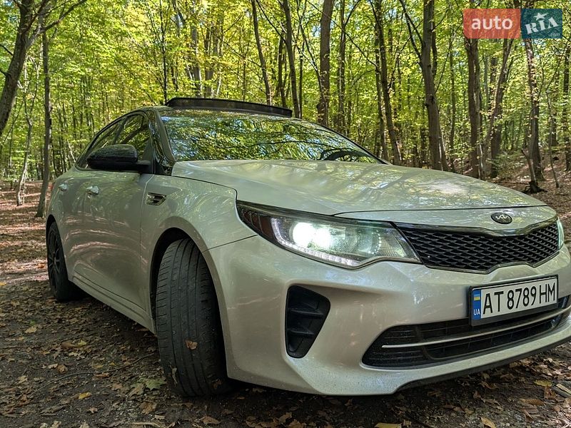 Седан Kia Optima 2016 в Івано-Франківську