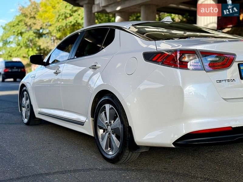 Седан Kia Optima 2015 в Одессе