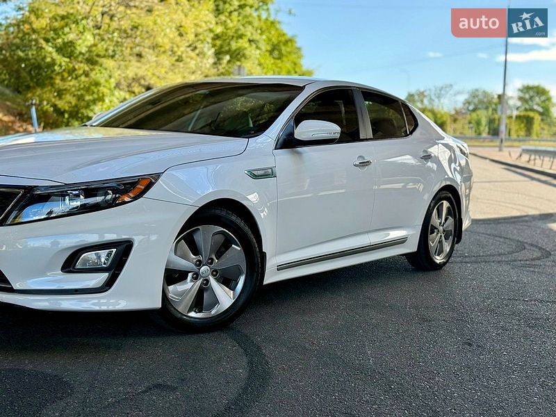 Седан Kia Optima 2015 в Одессе