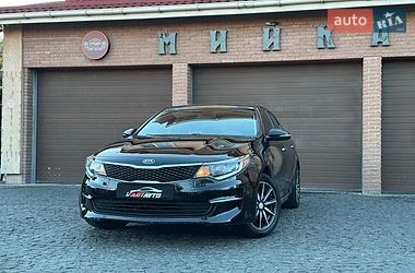 Седан Kia Optima 2016 в Святопетрівське