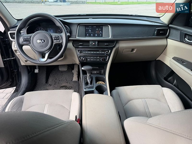 Седан Kia Optima 2018 в Гребінках