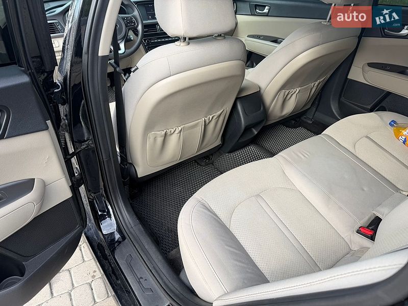 Седан Kia Optima 2018 в Гребінках