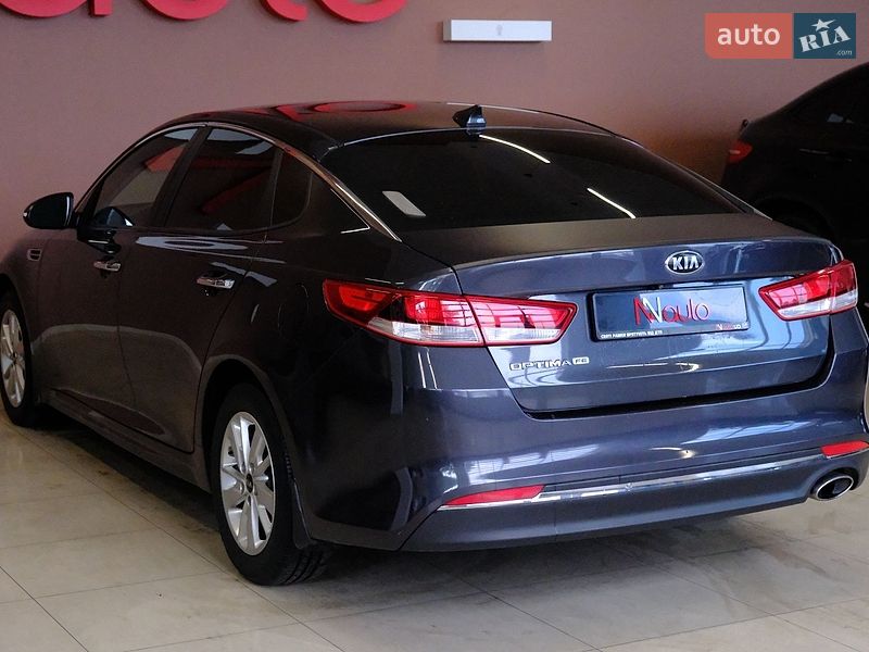 Седан Kia Optima 2017 в Одессе