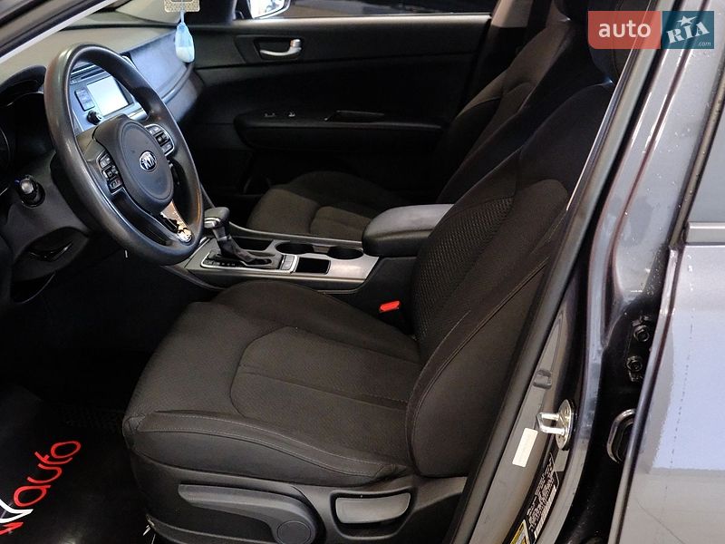 Седан Kia Optima 2017 в Одессе