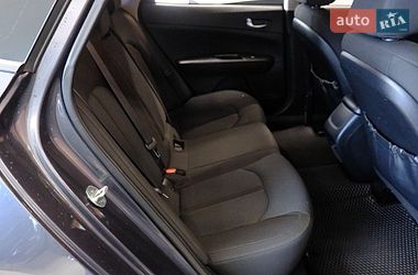 Седан Kia Optima 2017 в Одессе
