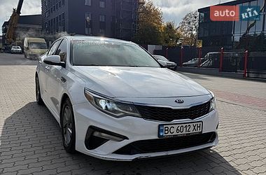 Седан Kia Optima 2018 в Львове