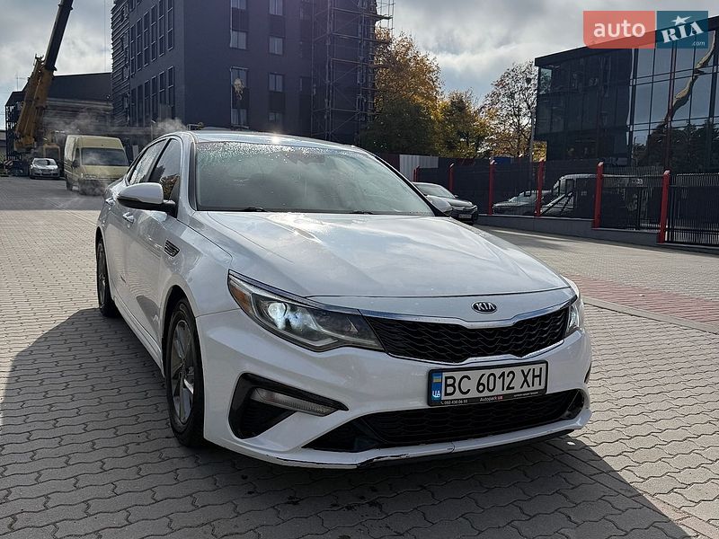 Седан Kia Optima 2018 в Львове
