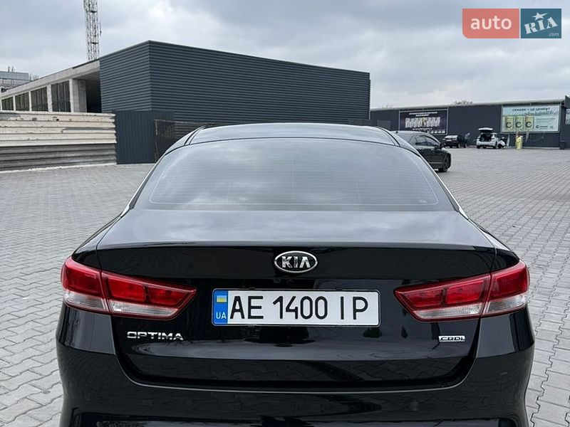 Седан Kia Optima 2016 в Кривом Роге