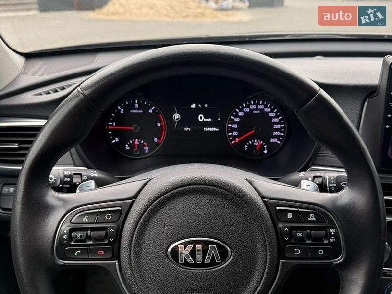 Седан Kia Optima 2016 в Кривом Роге